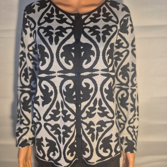 BFA Classics Acrylic sweater in size Large - Picture 9 of 12